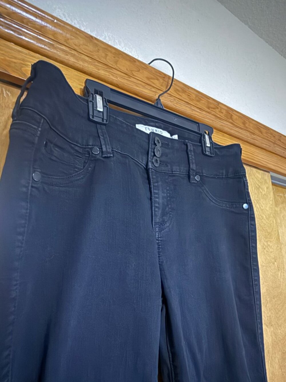 Torrid Black High Rise 3 Button Skinny Jeans Size 12 Short Stretch Denim